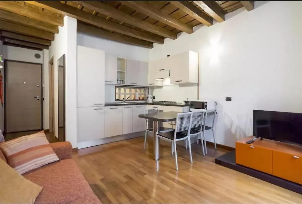 Amazing, Modern And Very Central Apartment In Bergamo Italy